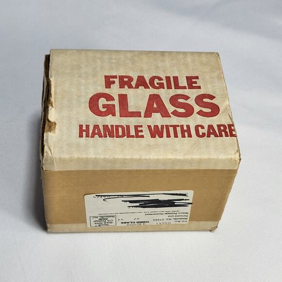 Campbell Kids Season’s Greetings 1987 Collectors Edition Frosted Glass Ornament - Picture 8 of 8